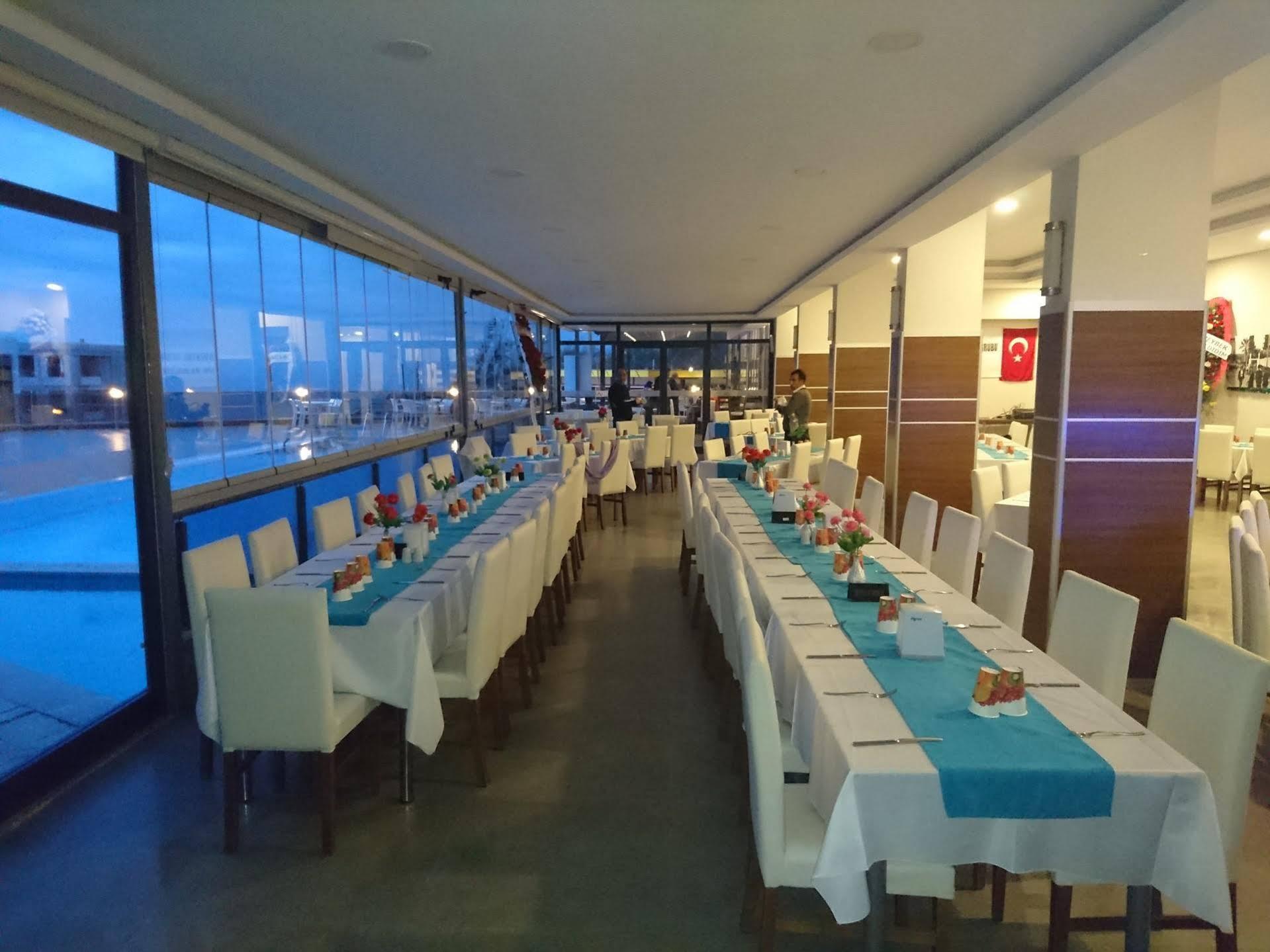 Comfort Ada Class Hotel Кушадасы Экстерьер фото